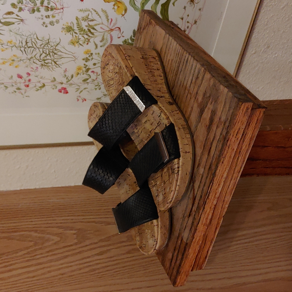 Vionic pepper black wedge sandal